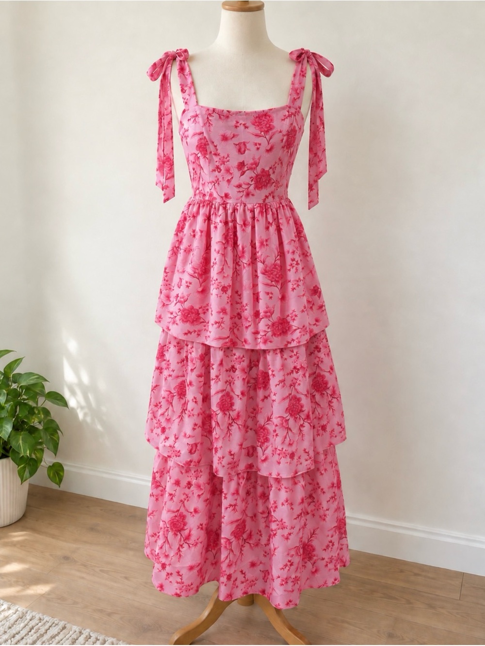 Wenrine Pink Floral Tiered Maxi Dress Tie Straps Small NWT
